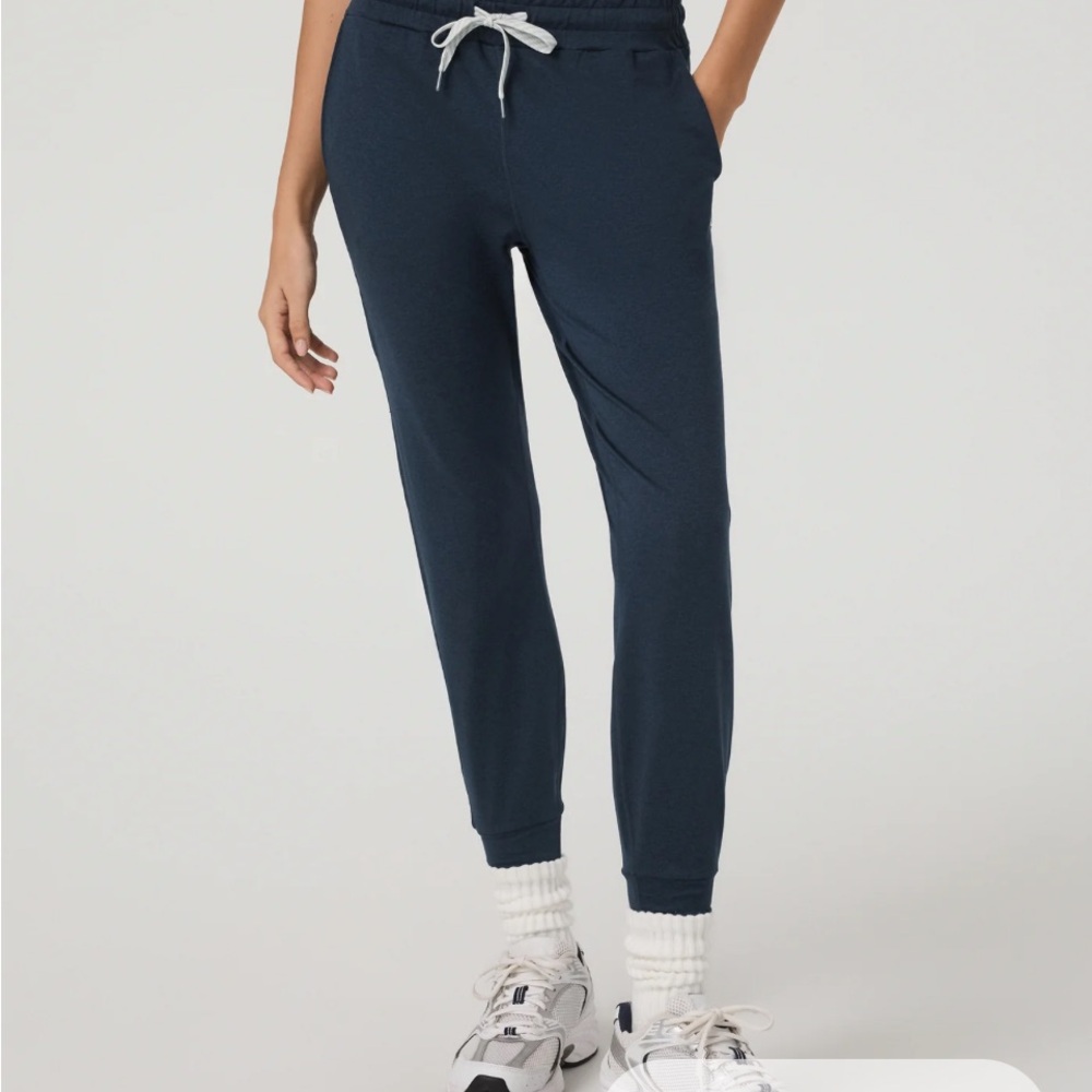Vuori Dream knit midnight heather performance jogger and Plyo tank set - Lg/Xl - Picture 6 of 10